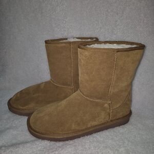 Koolaburra Tan Suede Boots